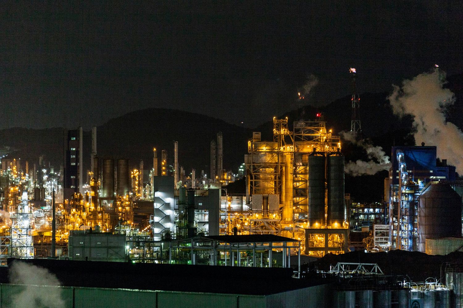 EUR_Managedcarve-outofspecialtychemicalbusinessforaFortune100Germanconglomerateacross19countries